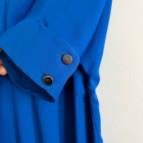 Ann Taylor Blue Short Sleeves Summer Top with Pockets - Picture 4 of 7